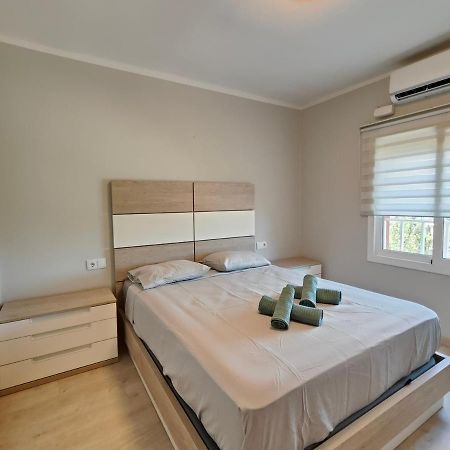 Family Apartment Besos Sant Adria de Besos Ngoại thất bức ảnh